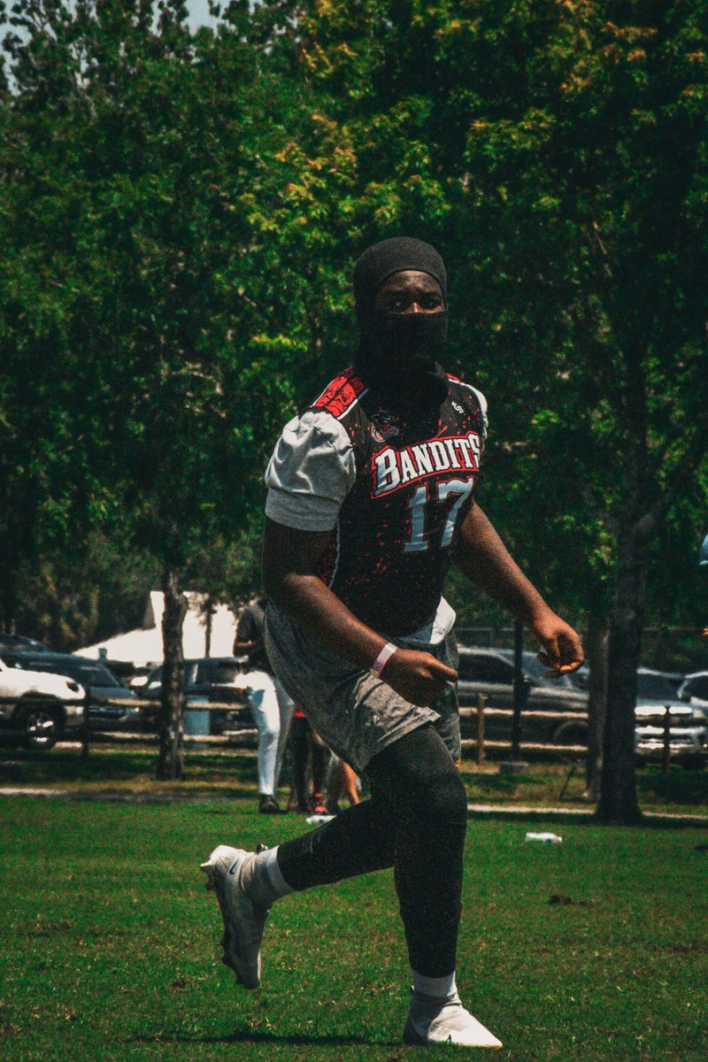 Mathayus561's tweet image. A couples weeks ago April 21 and April 22 our 7 on 7 team @BanditFast561 and had a great time with them in Tampa we tried our best in the tournament but ended up getting eliminated.