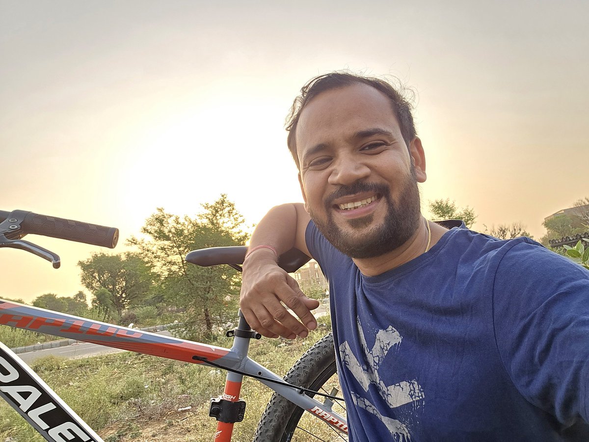 आज Cycling के साथ सूर्योदय वाली Selfie 🌄🤳❤️ #SunriseWaliSelfie #morning #motivation #rjkartik