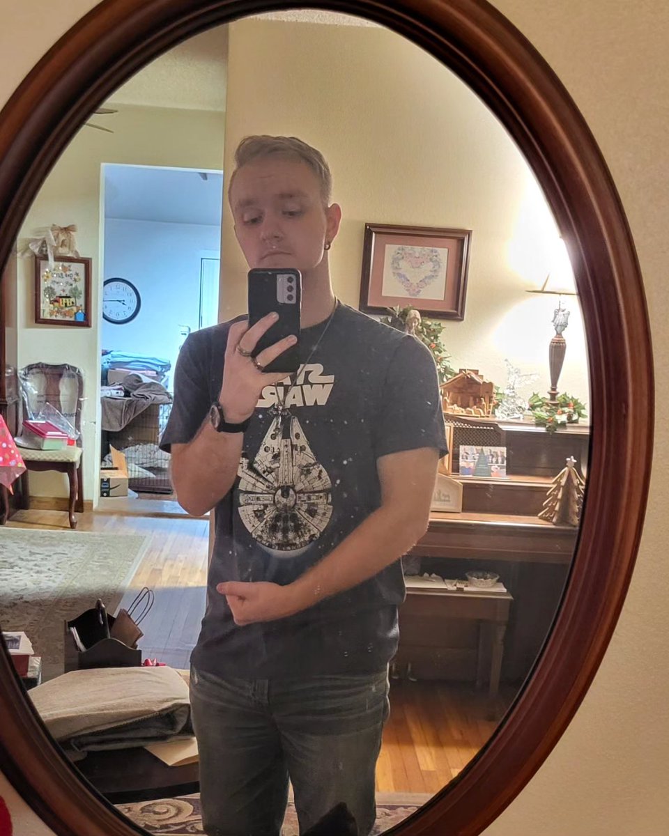 Gallium_CS's tweet photo. #bulked
Literally am a completely different person https://t.co/q0GYKL41gJ