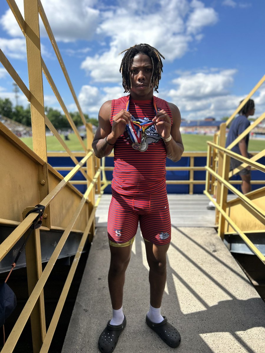 Track season is officially over. I picked up some medals throughout the season for the 4x200 relay. Getting me a spot to Regionals and to the NCHSAA STATE Championship. We coming back stronger next season. 

#FTS
#GoDawgs