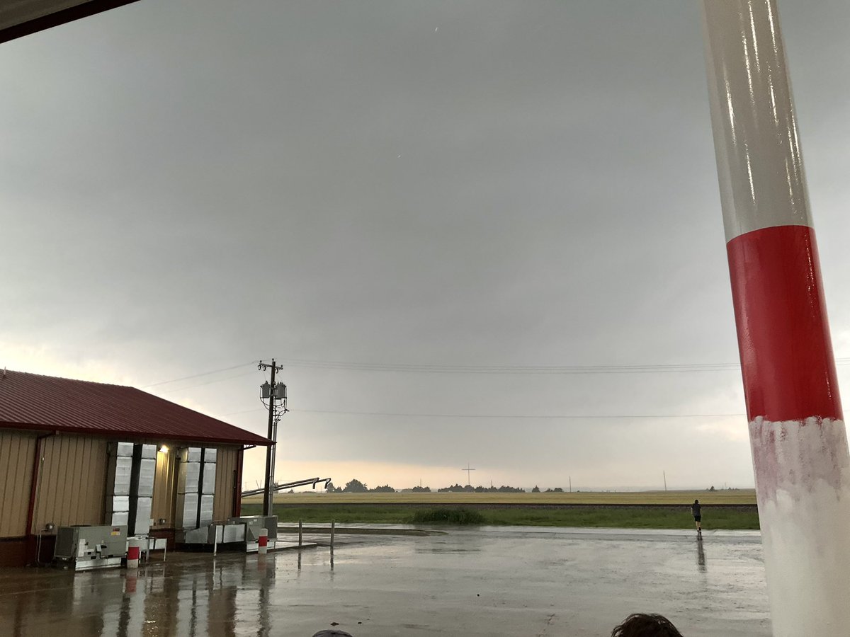 DCChaseClass's tweet photo. While chasing in the town of Hennessy, our crew found some impressive hail! https://t.co/EwfMcpeAPa