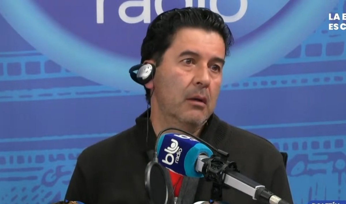 Hernand19597061's tweet photo. Este hijuputa burlándose de  Esperanza Gómez, cuando en realidad el es la puta de la radio https://t.co/OLtvfp40Kx