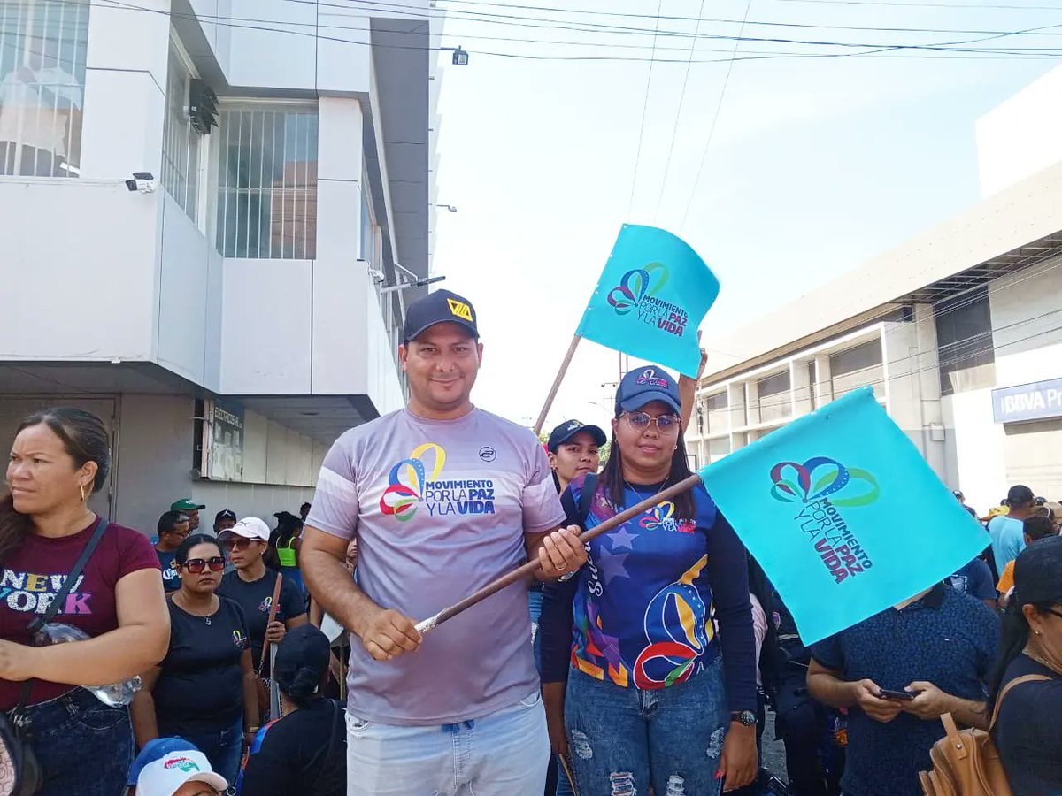 fundacion_mpv's tweet photo. En #Sucre una marea de pueblo profundamente Revolucionario salió a las calles de Cumaná para respaldar al Pdte. @NicolasMaduro y rechazar el bloqueo imperialista. 
Nos sentimos orgullosos y con fuerza para dar la batalla por la Paz el próximo 28 de Julio. 

#MaduroSeLasSabeTodas https://t.co/c4UkILINRF