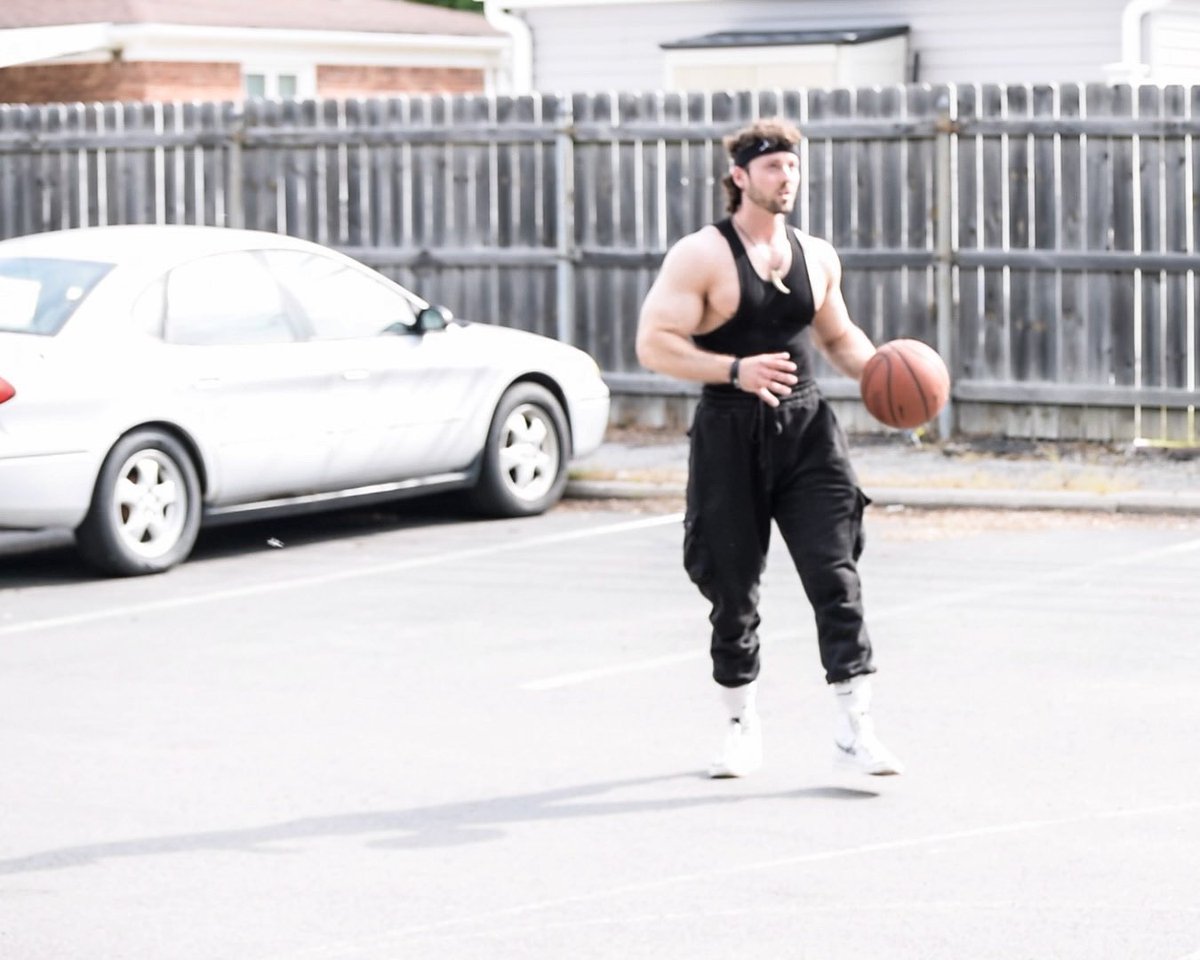 Sunny day cardio🏀☀️