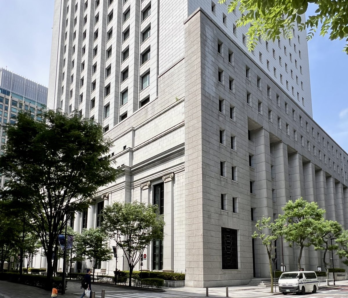 旧農林中央金庫有楽町ビル」（渡辺仁、1933）保存外壁（DNタワー）の