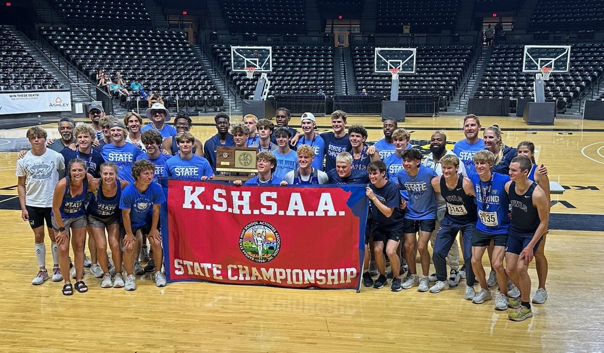 Hang the dang banner! 2024 6A State Champions! @ADButlerOW