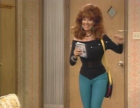 @BackAftaThis Whaaaaaa?!?!?

I *always* knew #PegBundy was #Hot 
(The Show and all the Actorsn were Epicly Brilliant and #Funny)
but She was my #EyePopper 

#MarriedWithChildren 
#KateySagal 
#ThatsHot