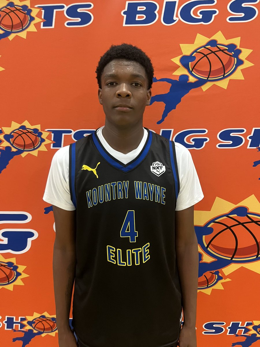 BigShotsGameMVP's tweet photo. #BIGSHOTS #VAMemorial

17U

Kountry Wayne Elite 71
#4 Jordan Smith 23

Delaware Runnin Rebels 64
#1 Darius Miller 34

@Bigshotsglobal https://t.co/AAM0WYP3V6