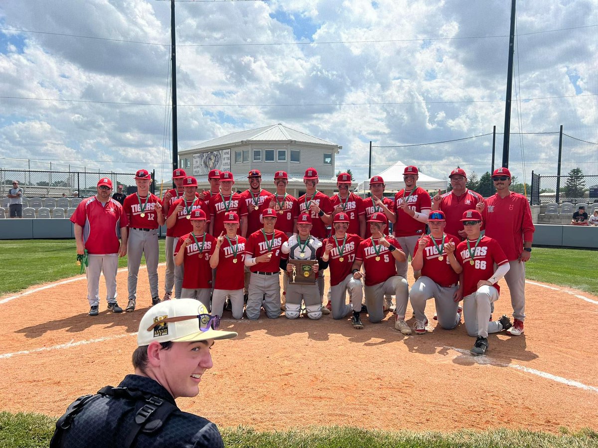 Just a bunch of kids from Huron doing big things!  Regional champ, regional runner up, and district champ!  A pretty good Saturday !