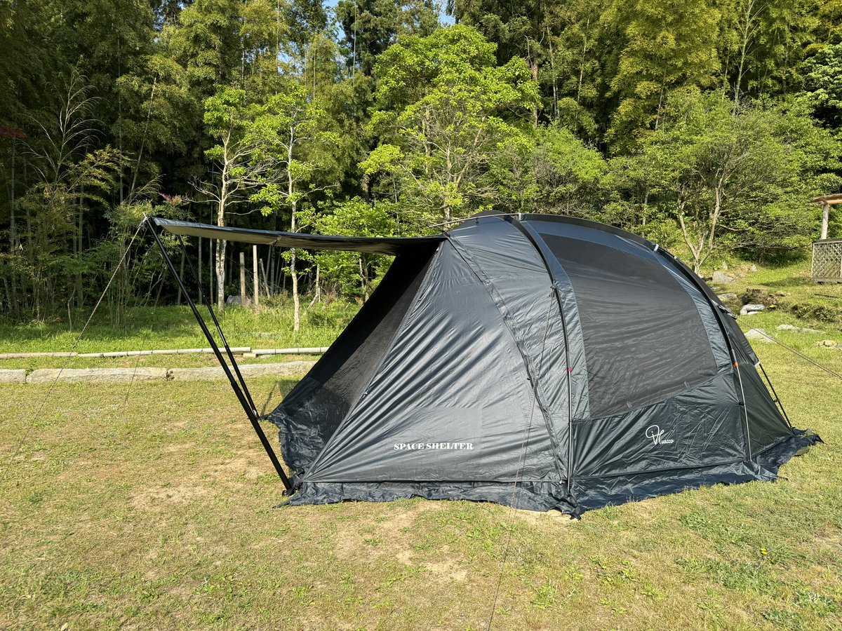 変なテントでおキャンプ