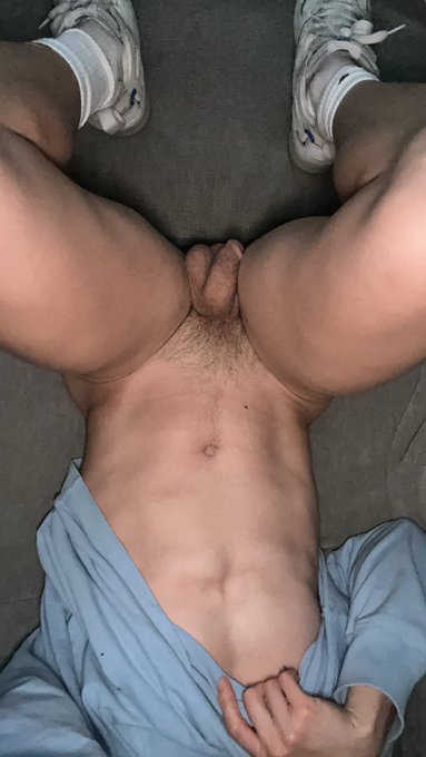 Sneakers on or off? https://t.co/MB3XYowyXW