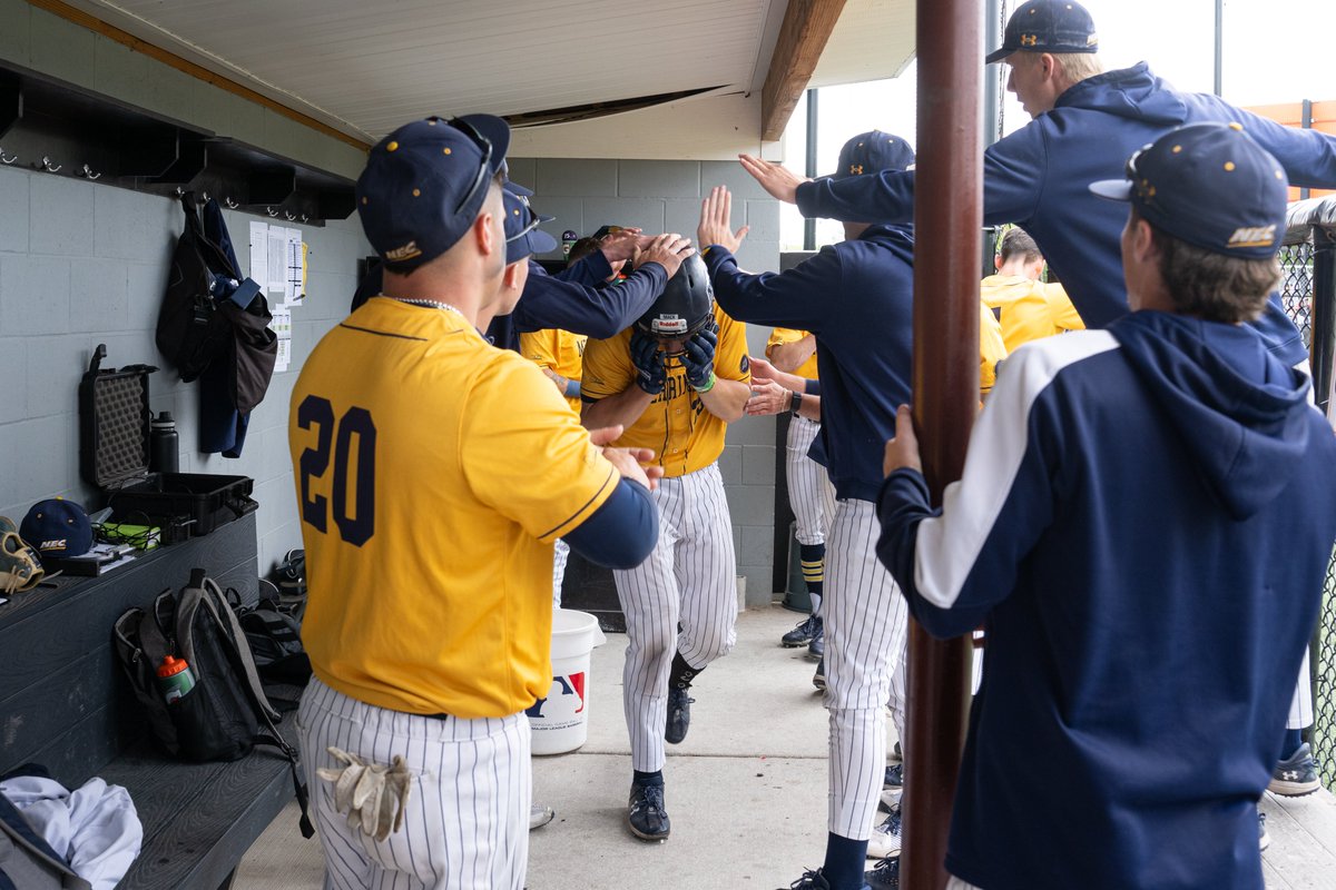 MerrimackBSB's tweet photo. Not sad it's over, glad it happened.

What a ride it was for this team. Broken records, countless memories and a whole lot of winning. A special group of guys this was.

Congrats on one heck of a season gentlemen!

#GoMack https://t.co/stC1V57Pj9