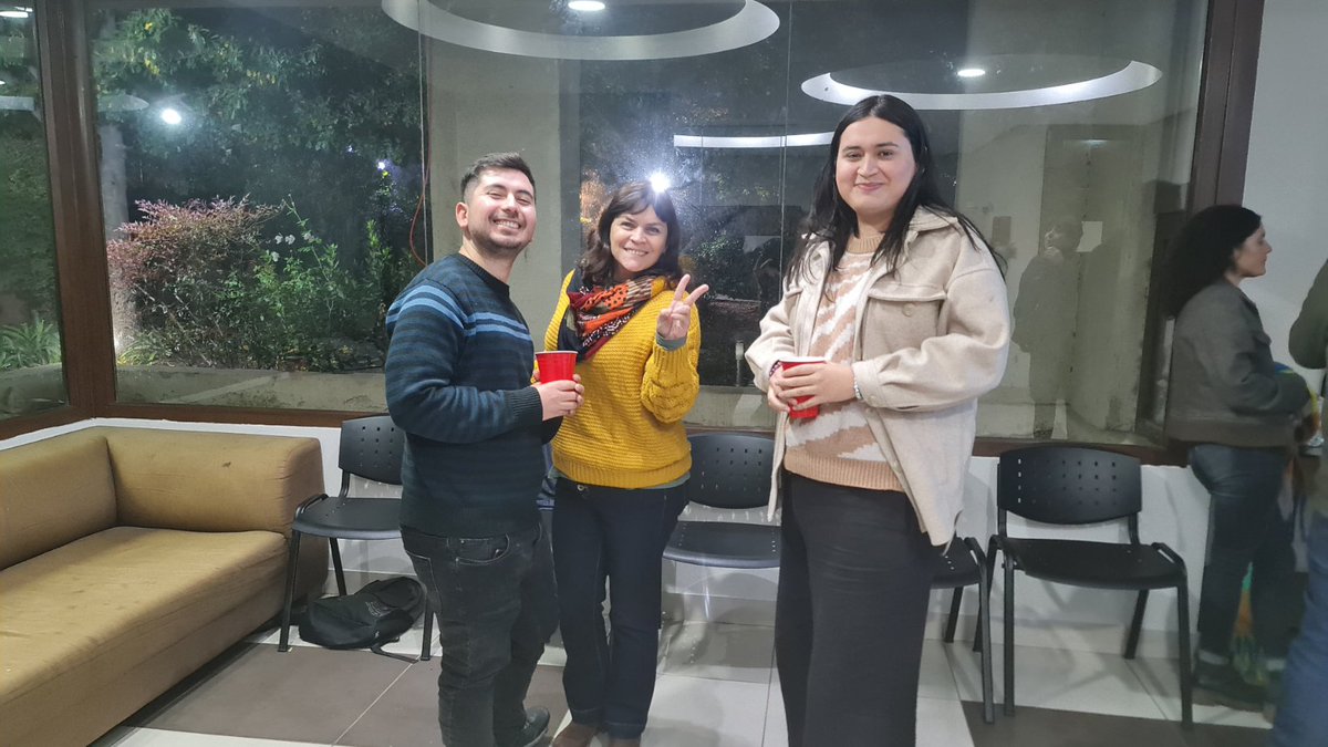 CS_Macul's tweet photo. Hoy nos reunimos donde avanzamos en acuerdos programáticos de mirada a las próximas elecciones, nuestro futuro como FA y la presentación de ejes de nuestros pre candidatos.
Con fuerza y esperanza el Frente Amplio avanza!
Juntos con @DonatoCamila para el buen vivir de macul! https://t.co/CgnPMaIebk