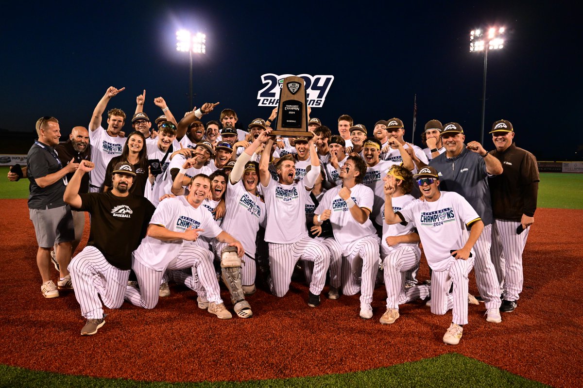 MACSports's tweet image. TICKET PUNCHED 🎟️👊

@WMUBaseball | @NCAABaseball | #MACtion