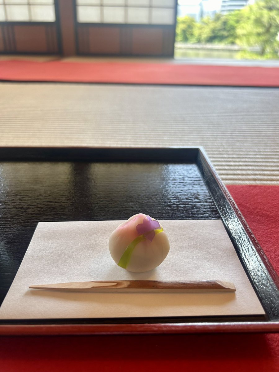 NoriGuide's tweet photo. #Nerikiri, a #Japanese #confectionery to be enjoyed with #matcha, often represents seasonal #flowers. Not only is it delicious, it is pleasing to the eye as well🪻🍵🥰#japan #tokyo #japaneseculture #wagashi #tea #garden #japanesegarden #japantrip #japantravel #japanesetravelguide https://t.co/xsESqDko6C
