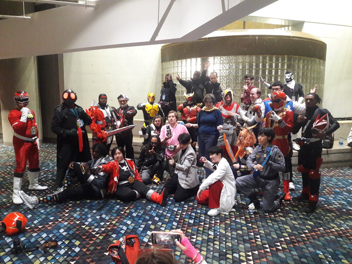 It's only day 2, but Today's #Momocon was seriously the best! 

My inner nerd self was like bursting with excitement being close to so many cosplayers & being part of the #Amphibia Photo shoot. An experience I'll never forget. 

#TheOwlHouse #PowerRangers #SuperSentai #KamenRider