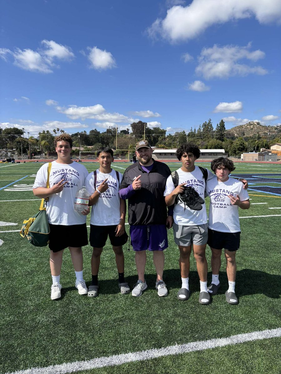 Lorenzo Epps 2025 OL (@zo_epps) on Twitter photo I had a great time at the Western New Mexico Football camp. Worked my OL technique and got some good reps in at Tackle and Guard. Excited to keep in contact through throughout the season. <a href="/CoachKT76/">Kenneth Trezvant</a> <a href="/Clydelogan21/">Clyde Logan</a> <a href="/coach_bhickman/">Billy Hickman</a> I had a great time at the Western New Mexico Football camp. Worked my OL technique and got some good reps in at Tackle and Guard. Excited to keep in contact through throughout the season. <a href="/CoachKT76/">Kenneth Trezvant</a> <a href="/Clydelogan21/">Clyde Logan</a> <a href="/coach_bhickman/">Billy Hickman</a>