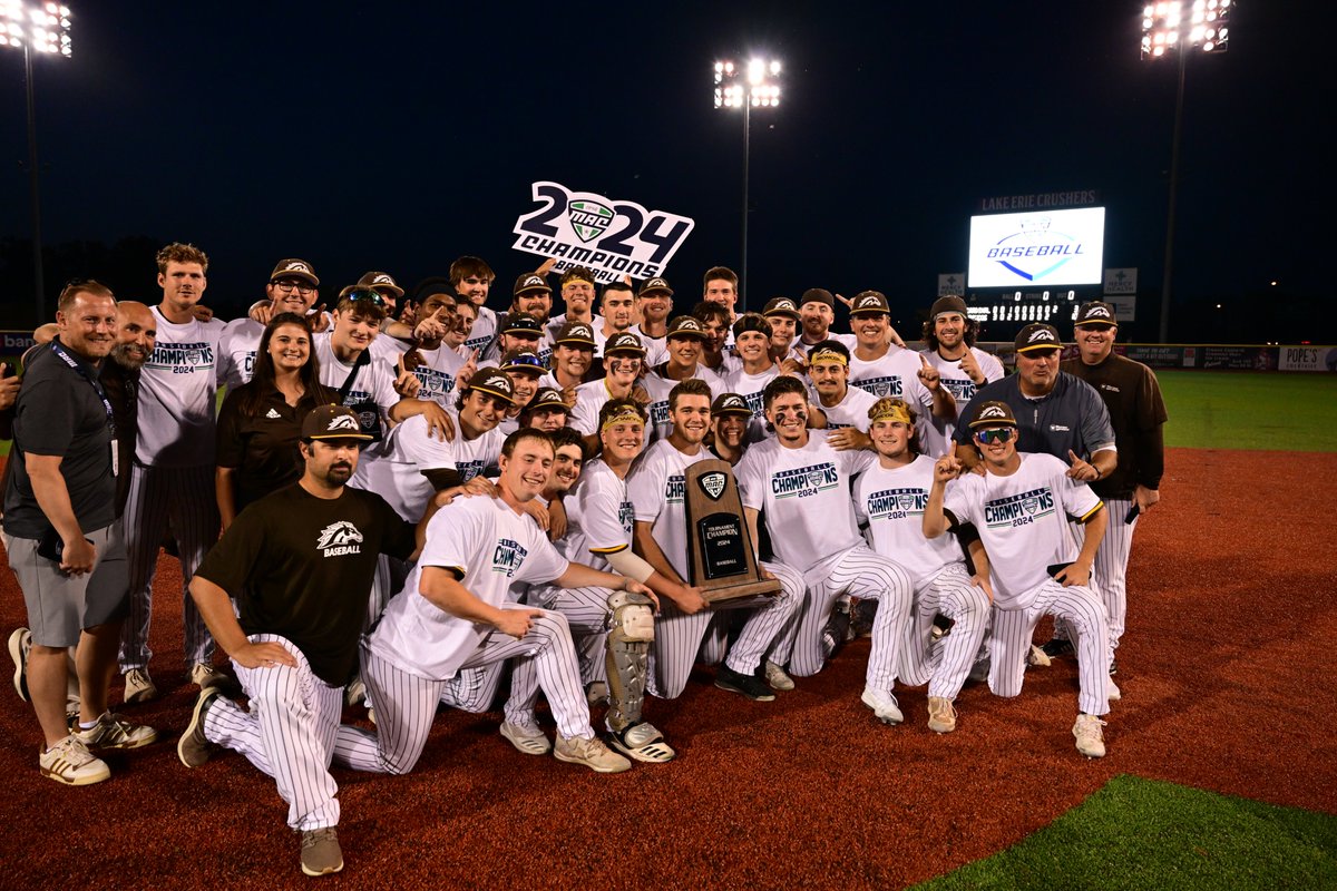 MACSports's tweet image. TICKET PUNCHED 🎟️👊

@WMUBaseball | @NCAABaseball | #MACtion