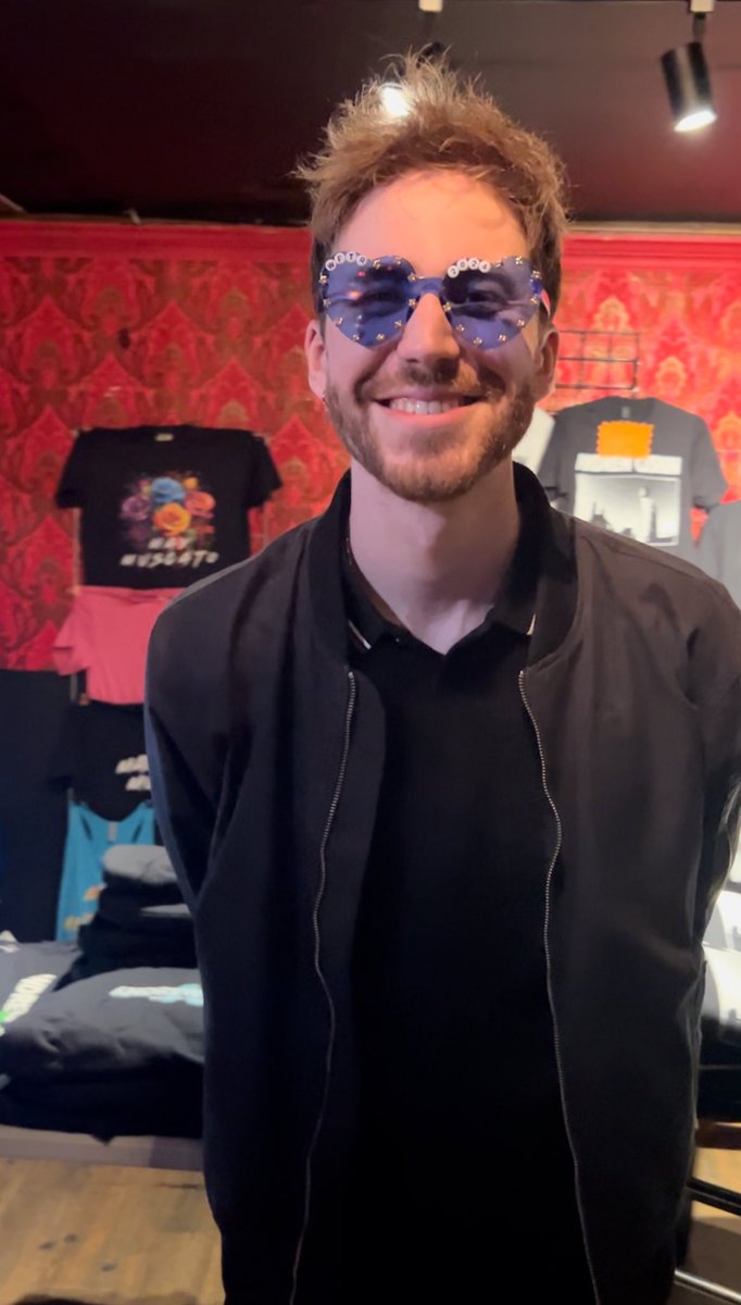 RichNationHQ's tweet photo. Rich at the WFTR Vancouver show 17/05/24 https://t.co/vV0WNdu02e
