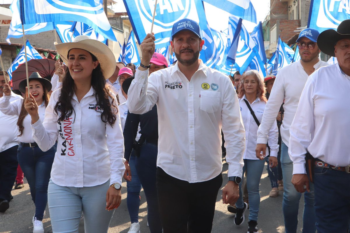 Queréndaro | ¡Juntos somos más fuertes! 💛💙

En el cierre de campaña de Temo Solís, demostramos que juntos somos implacables, el respaldo de nuestra gente nos refleja día con día que somos el proyecto ganador.
#MauricioPrietoDiputado #VotaMauricioPrieto 
#VotaPAN