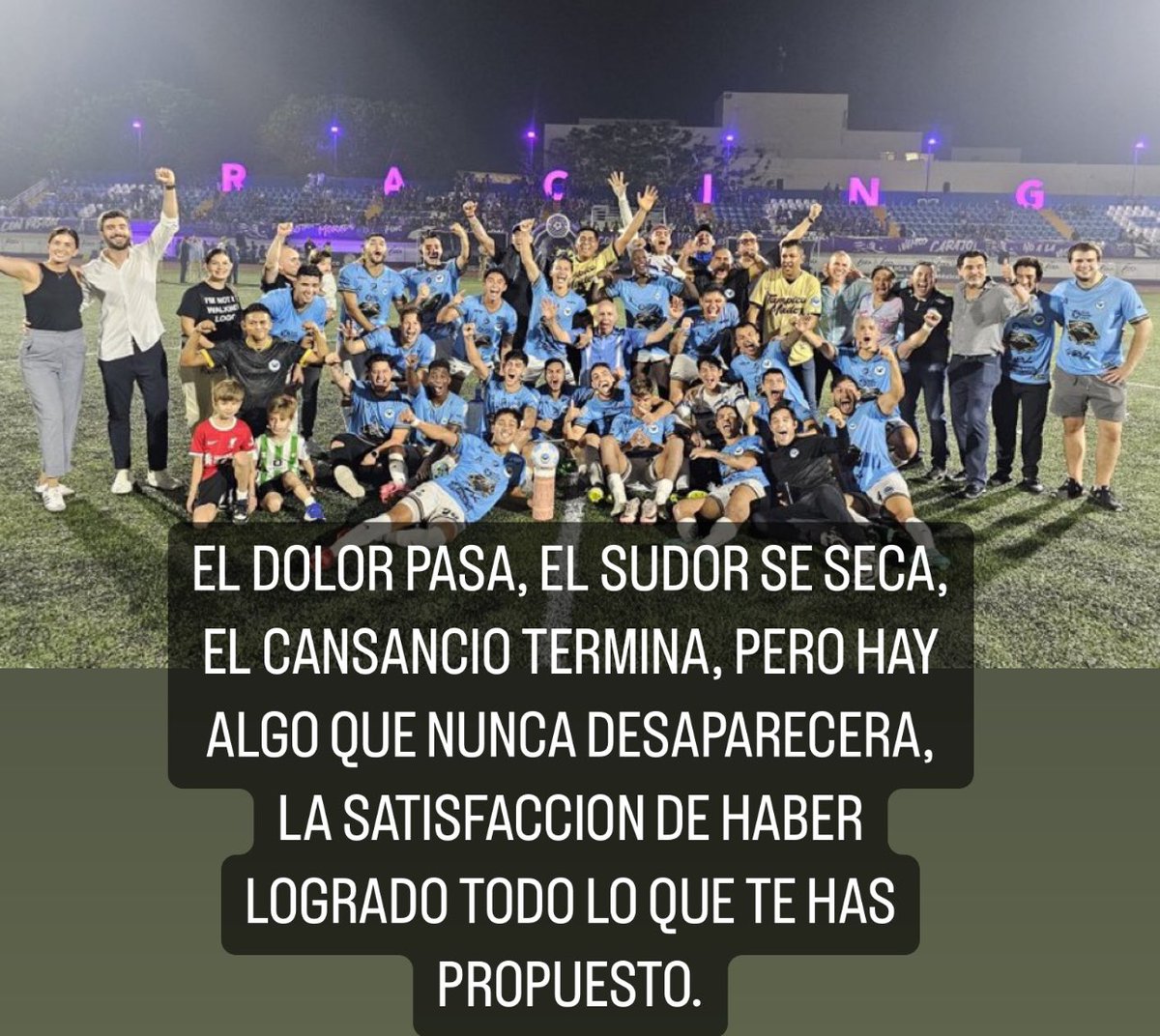 ebadillo28's tweet photo. ¡Es hoy, es hoy ! 🦀
Señora "GLORIA" venimos por ti hasta este rincón de México ... 🏆🏆🦀
#PorElBi 🥇 https://t.co/CxcctXaNZo