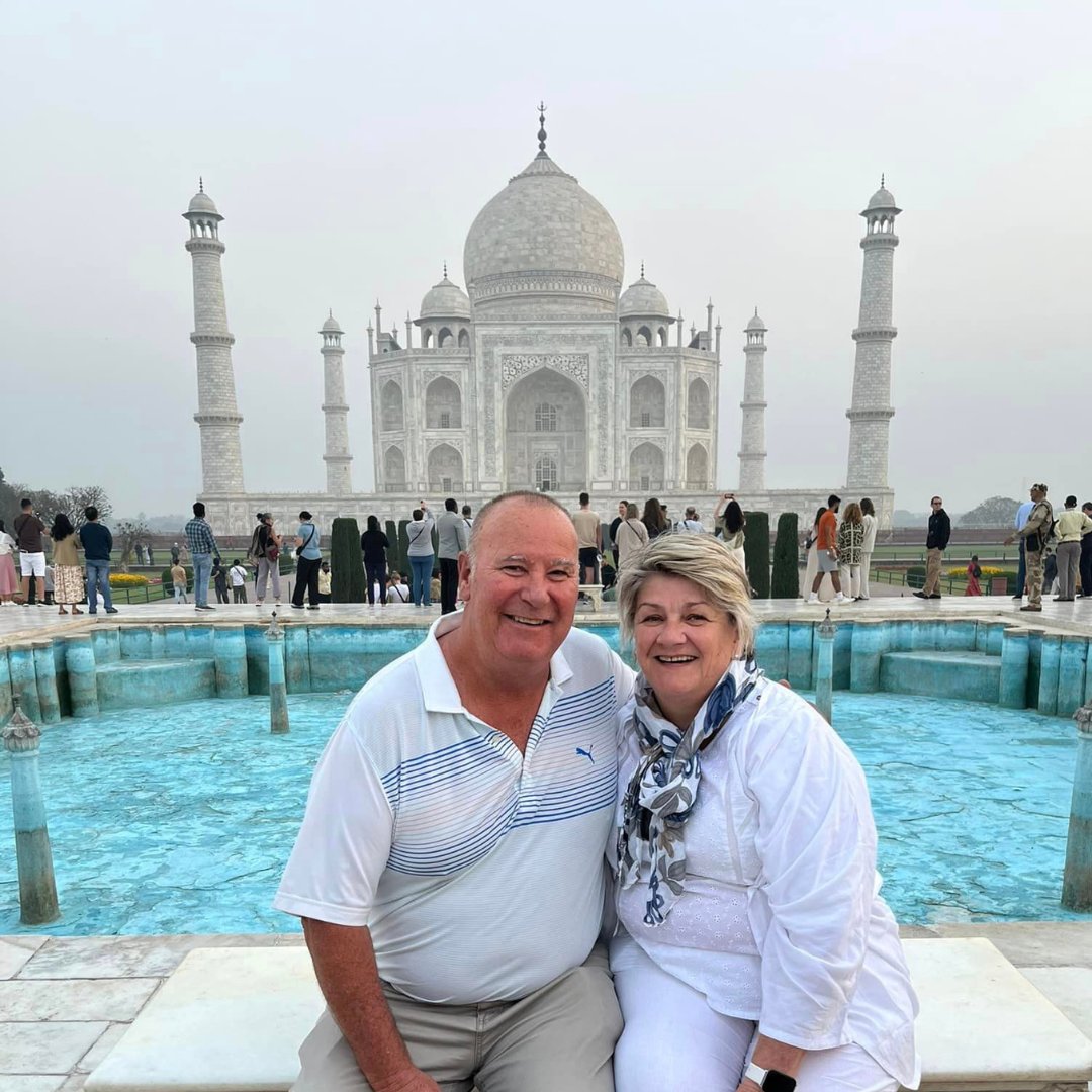 inspiringvac's tweet photo. Customers on tour 🕌✨Which famous landmark is at the top of your bucket list? https://t.co/21dMWf3KoR