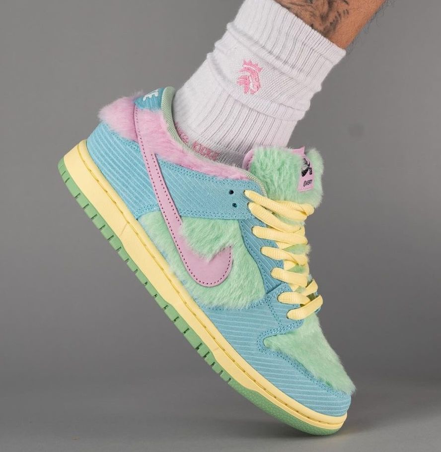 JustFreshKicks tweet media