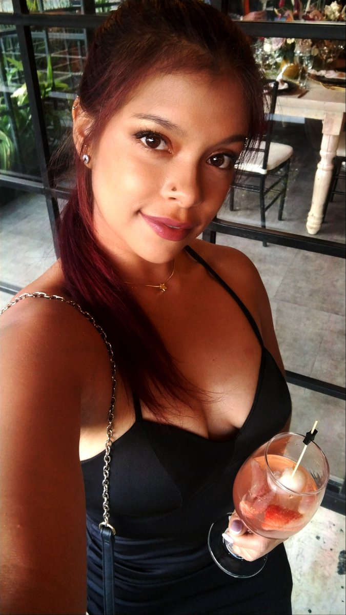 NatyLoveModel's tweet photo. Drinks #model #models #latina #latinamodels #fyp https://t.co/PMxRkFlHg4