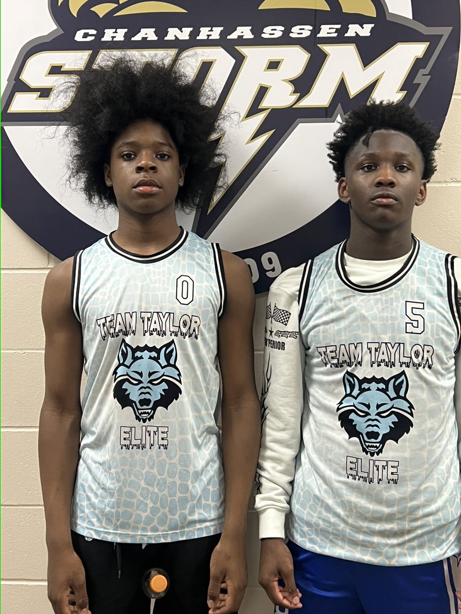 TeamTaylorBB's tweet photo. @TeamTaylorBB 16u defeats @TeamGetshook @GetShooksports 57-46 In Minnesota for @RL_Hoops Showcase 
Saivion Singleton @1Savo2026 18pts 5Stls
Jayden Taylor @JT257 14pts @RL_Hoops 
@UncleChris_1 @BigRevue @PHCircuit @AZCompass_Prep @ILHoopProspects @FreshCoastHoops @GopherMBB @NMStateMBB @NPU_MBB @SVSU_MBB