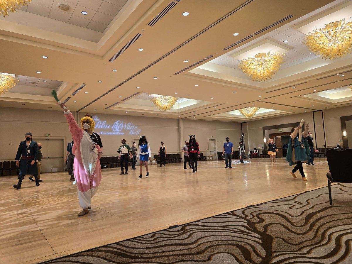 FanimeConBWBall's tweet image. Our instructors are trained in many different dance styles across ballroom, latin, swing, and more! They're thrilled to spread their joy and knowledge of dance to FanimeCon attendees.

We hope you're taking advantage of the ongoing classes all weekend - including private lessons!