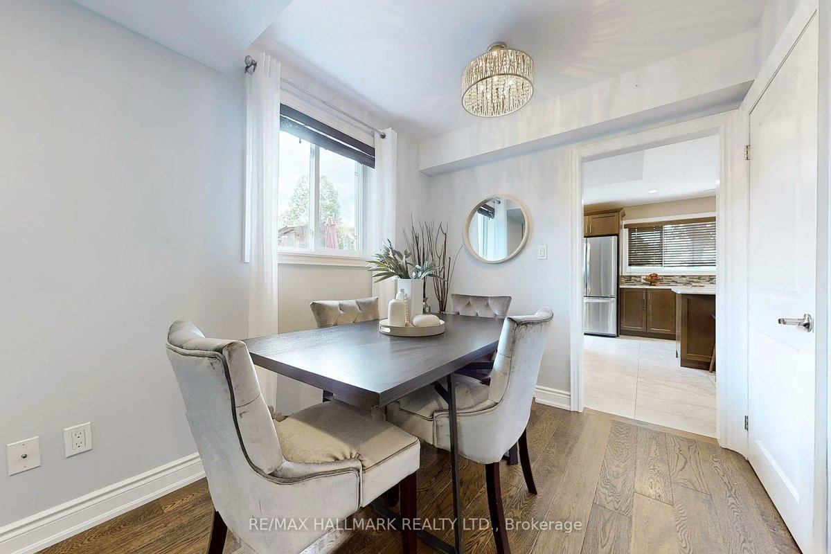 Sharing our latest staging project ❤️. 3 Amboy Rd, Toronto listed at $899,900. Contact listing agent Jim & Sharon McLachlan, Re/Max at (416) 826-0466. Styled by Stage It And List It at (905) 925-6950. winsold.com/tour/348838 . . #stageitandlistit #homestaging #stagingsells