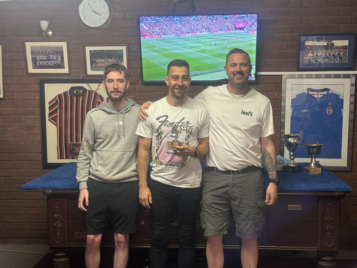 🏆 Goal of the Season 🏆 
Goes to Mark Gentleman 

What a superb wonder-goal it was too , top lad on and off the pitch , looking to see a repeat next season . 

#goaloftheseason #upthe61