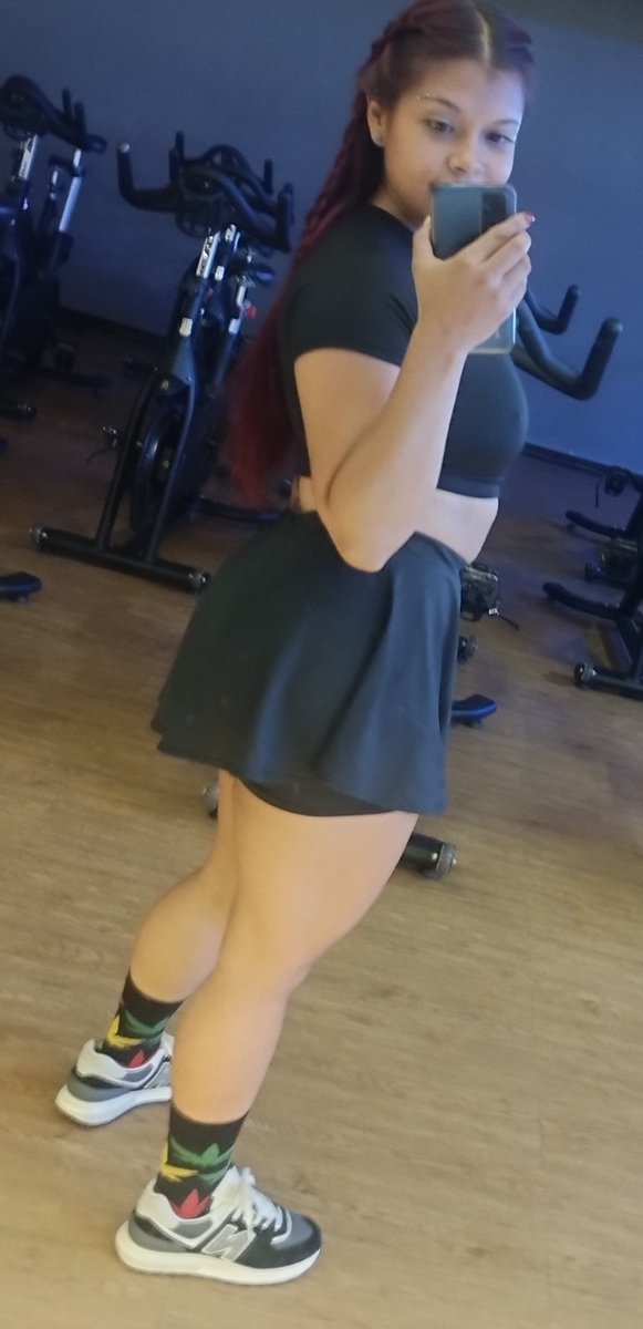 NatyLoveModel's tweet photo. #gym time #fitnessmodel #model #models #fitness #workout https://t.co/sAmZRGTZri