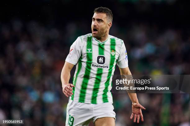 AlexGonz92's tweet photo. Hoy el Bernabeu ha sido testigo de una despedida. Se marcha una leyenda del balompié, un señor de la redonda. El atérmico. El único. 

Sokratis Papastathopoulos. https://t.co/B78R6zPcDb