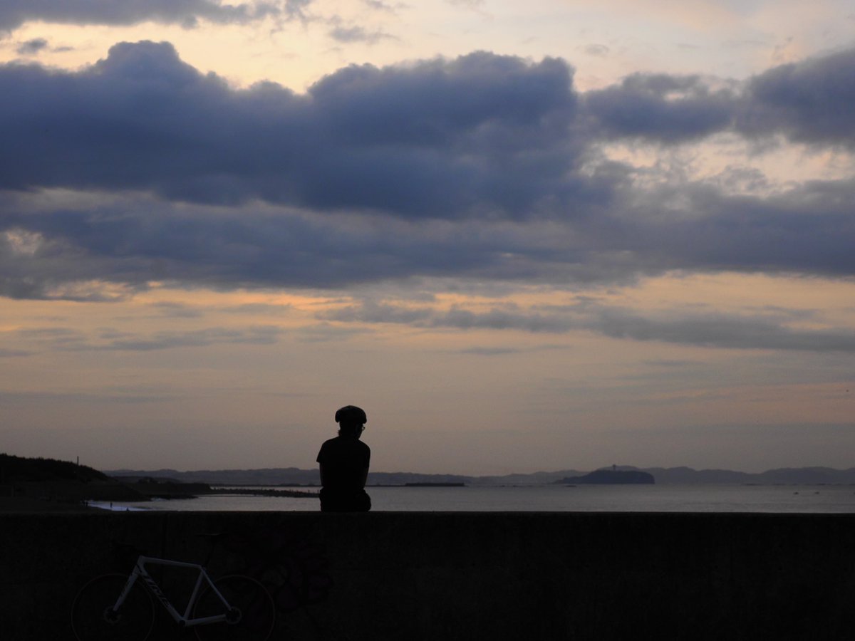 おはようございます　
本日の平塚からの朝日
#朝日
#神奈川 
#湘南
#平塚 
Date:2024.05.26