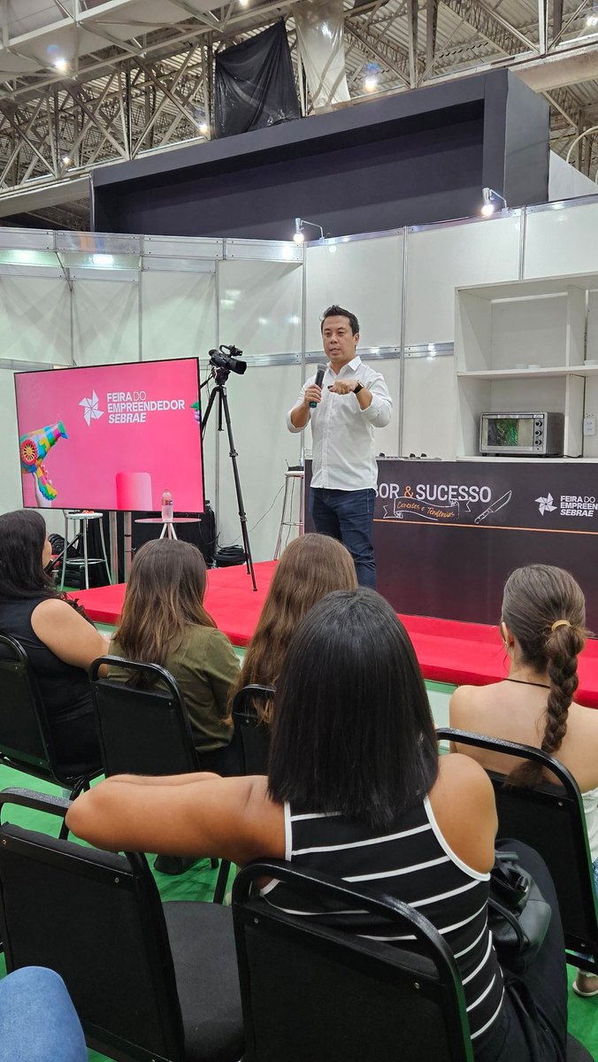 No espaço Sabor &amp; Sucesso,  o exponencializador de negócios <a href="/dennisnaka/">Dennis Nakamura</a> dá dicas a empreendedores do setor de alimentos e bebidas. 🍲🍱🍨