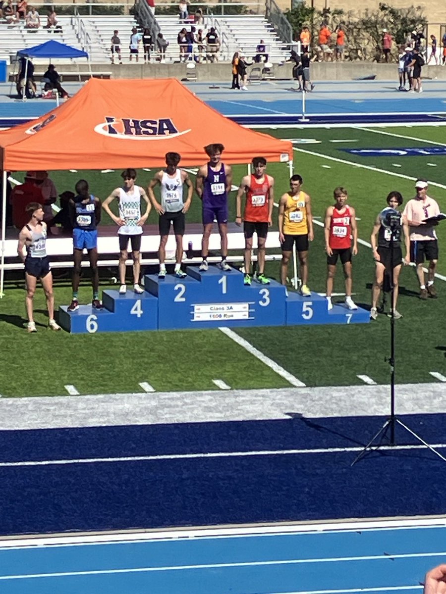 Jacob Barraza 
3rd place 3A 1600 in 4:14.74!