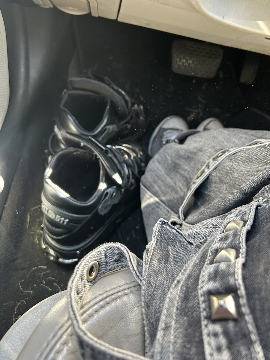 the real alternative struggle is having to bring a change of shoes to drive because you want to wear your platforms out but can’t drive in them