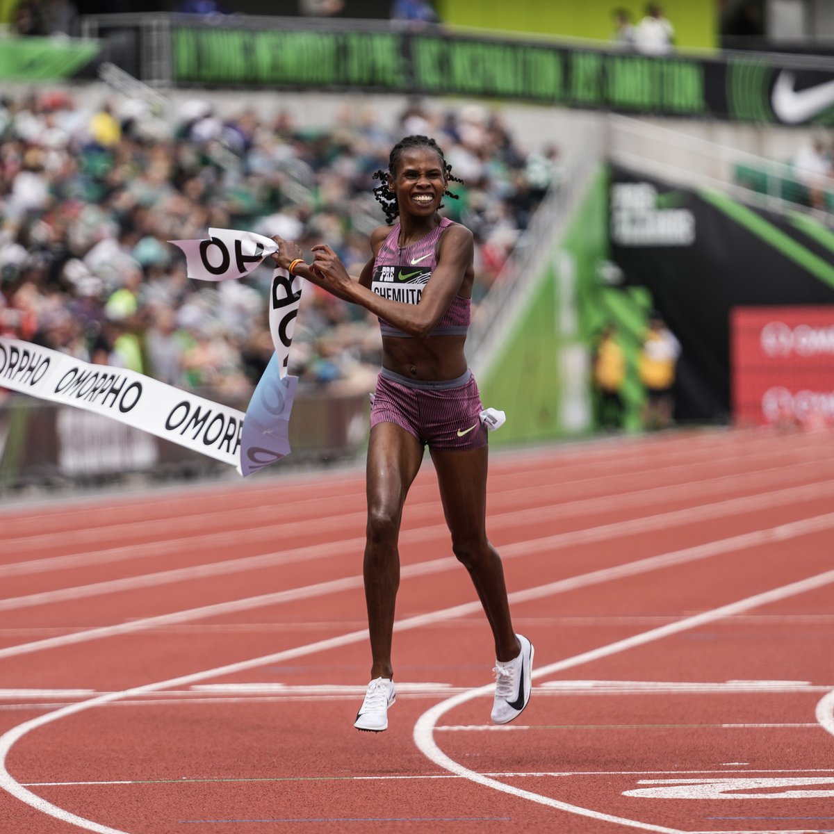 National record ✅ World lead ✅ 🇺🇬's Olympic champ Peruth Chemutai looks ready to defend her title in @Paris2024 as she claims the 3000m steeplechase at the @nikepreclassic with 8:55.09. That's the first sub 9-clocking of her career 👀 📸 @matthewquine #DiamondLeague