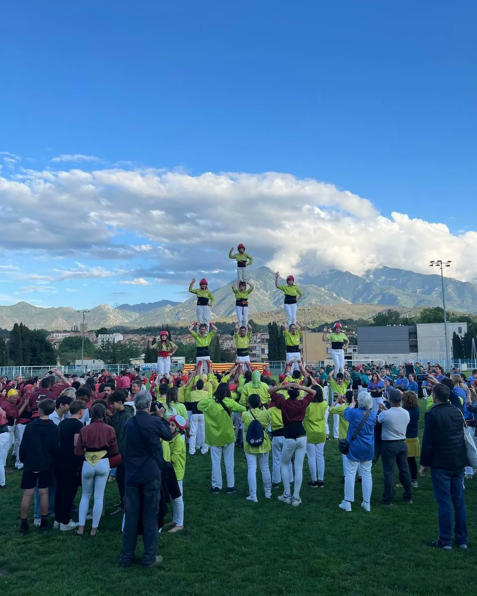 Minyons de Santa Cristina tweet media