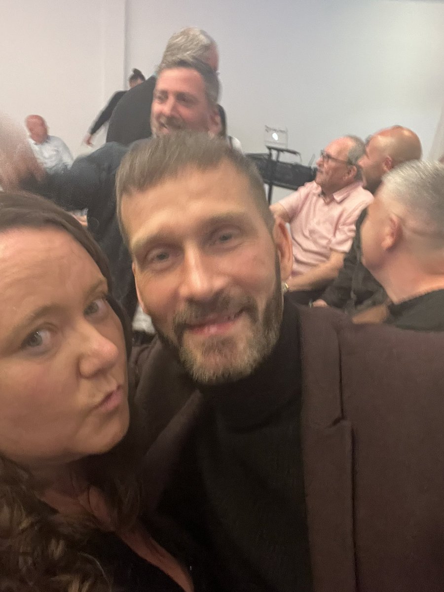 hayleyc1982's tweet photo. I remember rocking up to the carling cup final in a referee costume and last night finally met the #rogerjohnson #bcfc #kro https://t.co/w9W7U7RvAs