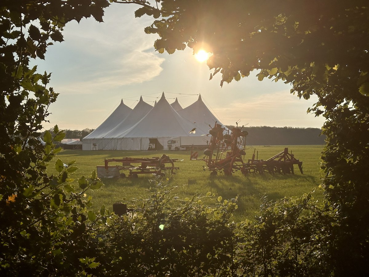 StanVanEck's tweet image. Ook mooi: #muziekweekend #Pesse gezien (en gehoord 😉) vanaf de buren.