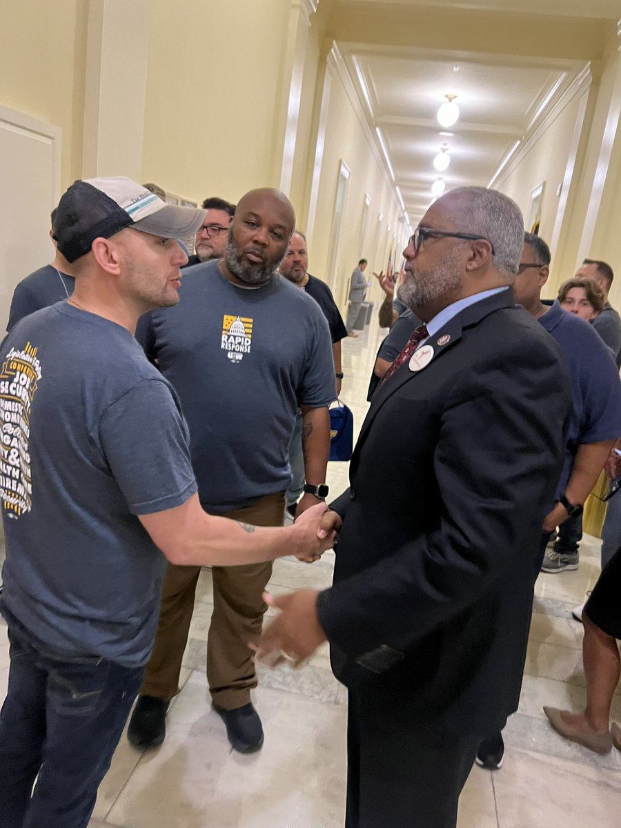 I spoke with @steelworkers International President David McCall at our recent @Labor_Caucus meeting. I also met with @steelworkers here on Capitol Hill to discuss how we can best support them, protect their wages, and prioritize their safety. We further talked about U.S.