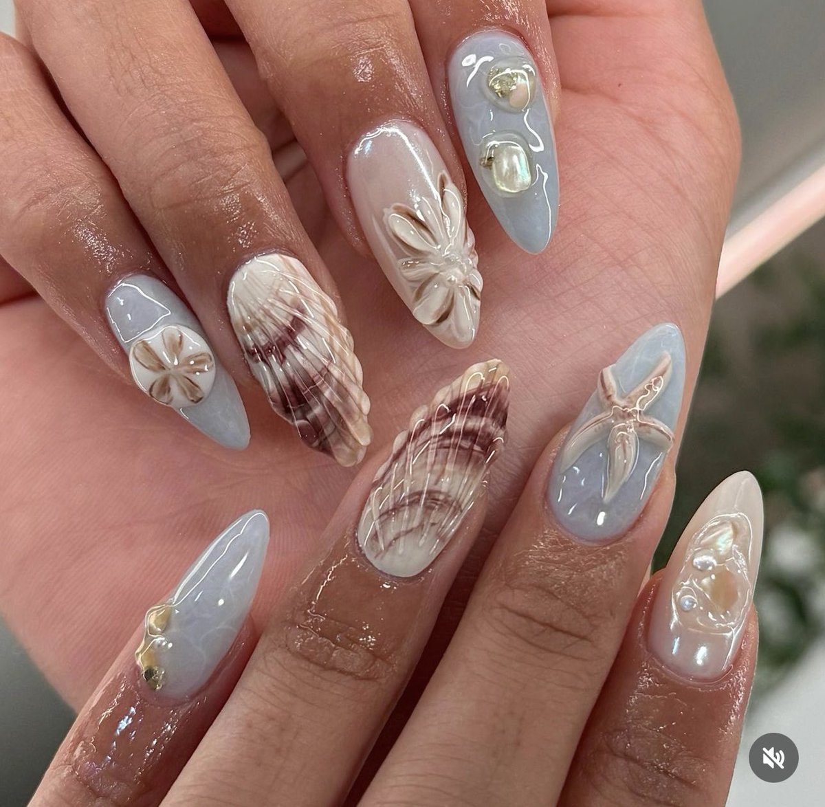 sea shell nails