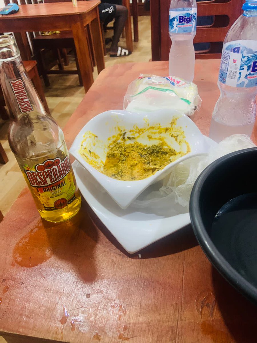 fabulouChris's tweet photo. @jujupunter @ayam_Chizzy @Ayodamola_01 I don chop evening food with my gain from today's game 😂 thanks @jujupunter https://t.co/bHF550Ul21