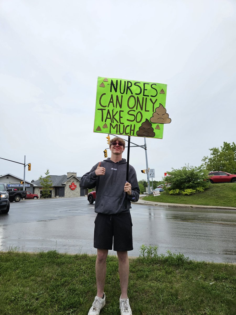 1979amcconcord's tweet photo. Great day connecting with #ONA #Local17 @erinariss @4angiepreocanin and so many other folks passionate about #PublicHealthcare, #Justice4Workers AND our local hospitals. Well done, everyone. #Solidarity @NSMDLC1 @OPSEU317 @ontarionurses @UFCWCanada @OPSEU @fairwagesnow https://t.co/uJ6MQGrcHG
