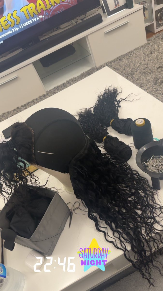 missangeljames's tweet image. I should be resting but I have promised someone a wig for the past couple of weeks… 🌚 #wigging