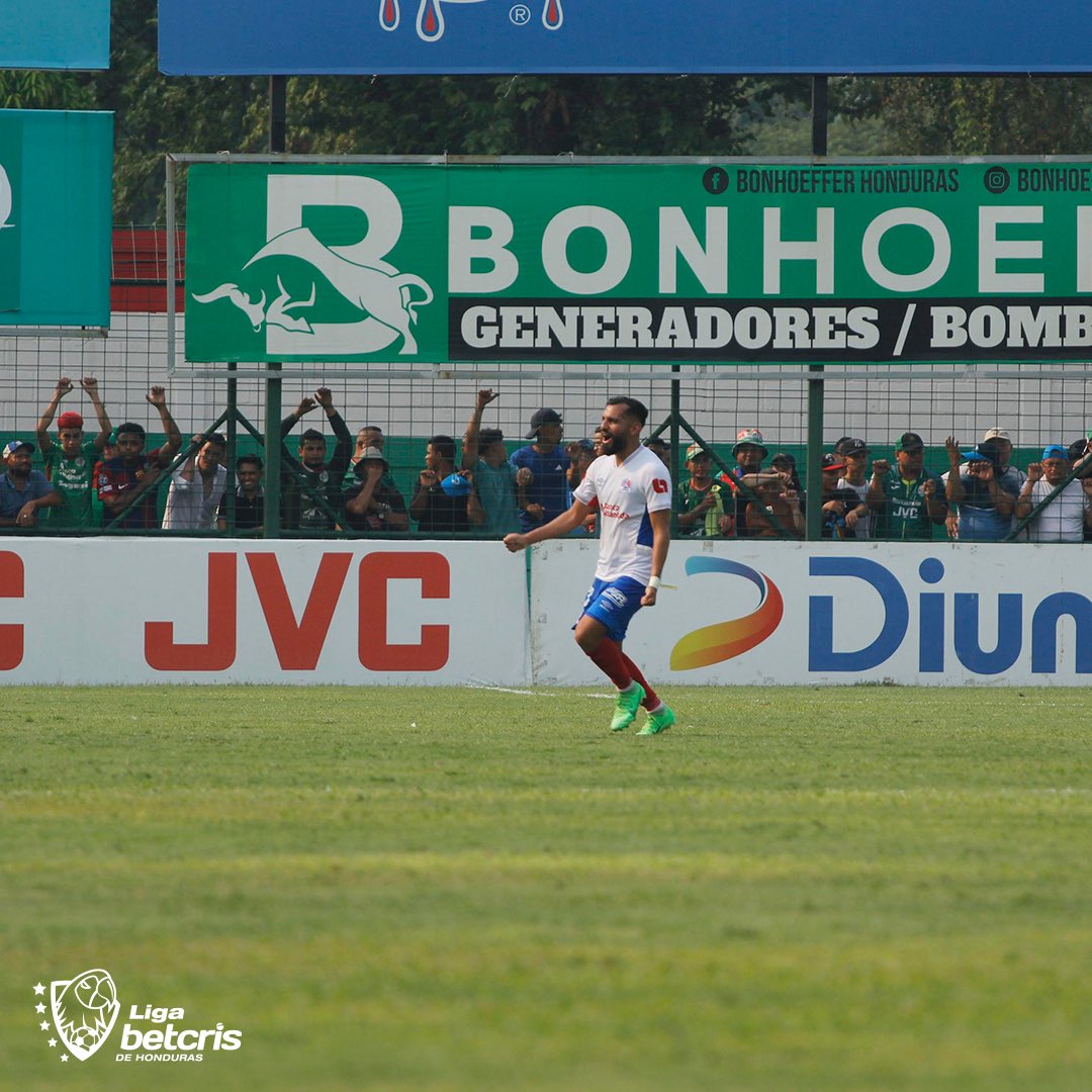 lnfphonduras's tweet photo. 🕛MT 🦖 1 🆚 2 🦁

#MarathonVsOlimpia #FINALigaBetcris https://t.co/seLF3f2RlR