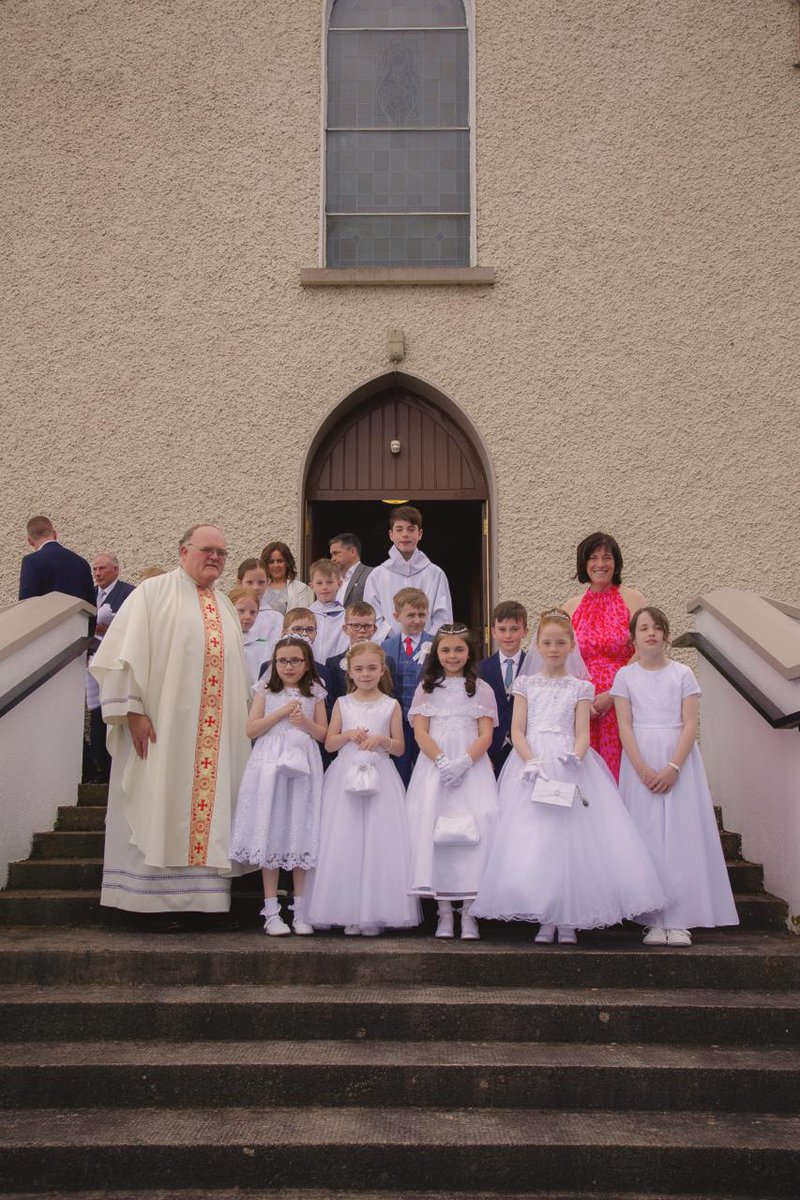 clonmacnoisns's tweet image. Congratulations to 2nd class who received their First Holy Communion today. Thanks to @YleniaGasperini for the beautiful photography. 😍