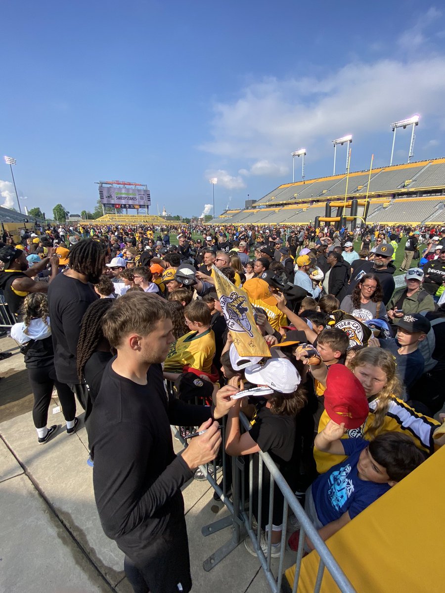 Hamilton Tiger-Cats tweet media
